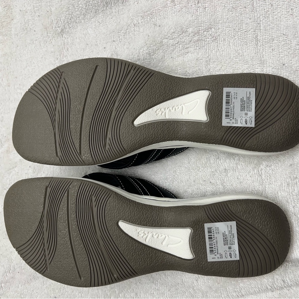 NEW. Clarks Cloudsteppers Breeze Reyna sandals - Picture 3 of 9